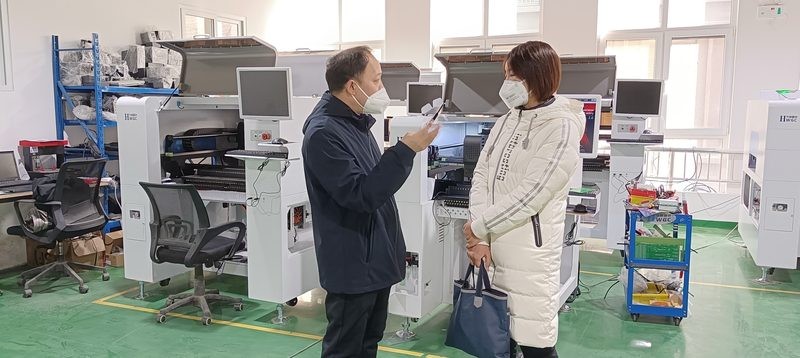 LED照明行业SMT整线：华维国创贴片机配置要点